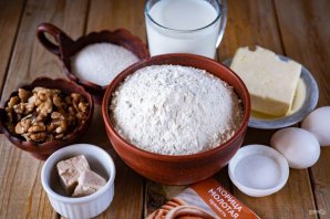 Булочки с грецкими орехами и корицей