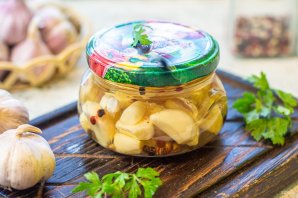 Чеснок в яблочном уксусе Чеснок в яблочном уксусе