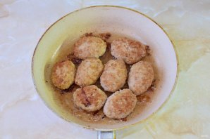 Котлеты из свинины с капустой