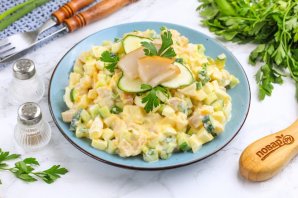 Салат с масляной рыбой Салат с масляной рыбой