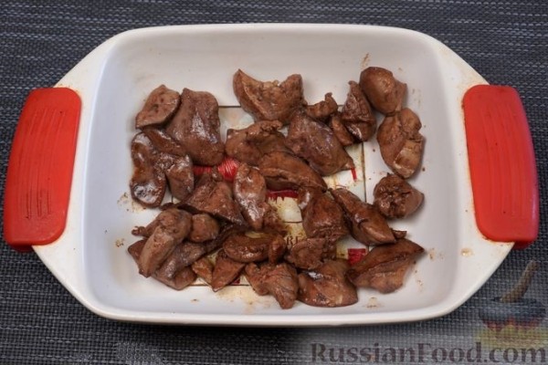 Омлет с куриной печенью, болгарским перцем и сыром (в духовке)