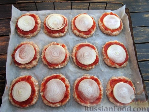 Котлеты с помидорами и сыром (в духовке)