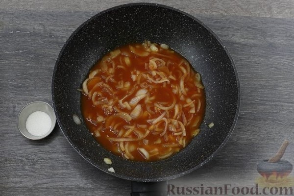 Куриное филе, тушенное в томатно-сливочном соусе