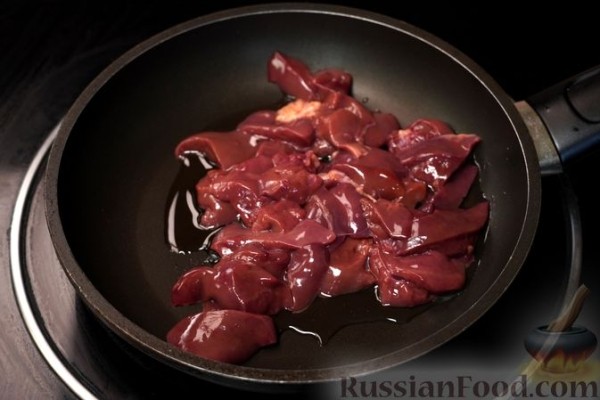 Омлет с куриной печенью, болгарским перцем и сыром (в духовке)