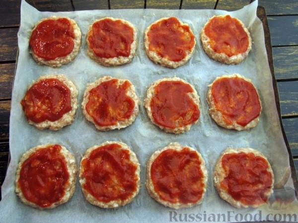 Котлеты с помидорами и сыром (в духовке)