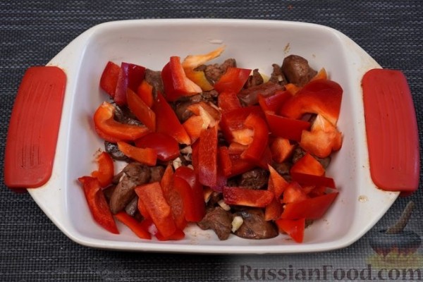 Омлет с куриной печенью, болгарским перцем и сыром (в духовке)