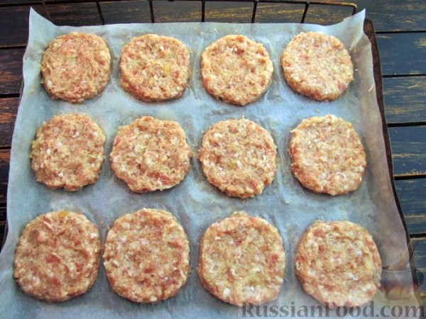 Котлеты с помидорами и сыром (в духовке)