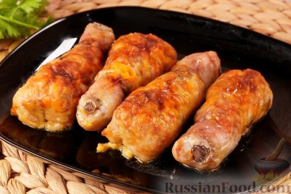 Куриные голени, фаршированные грибами и сыром