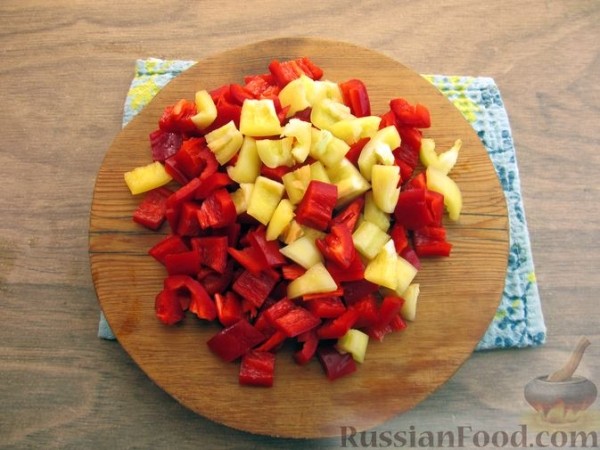 Рис с фаршем, баклажанами и кукурузой (на сковороде)