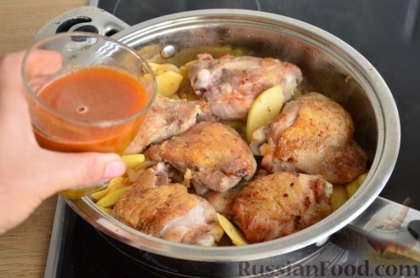 Куриные бёдрышки с айвой