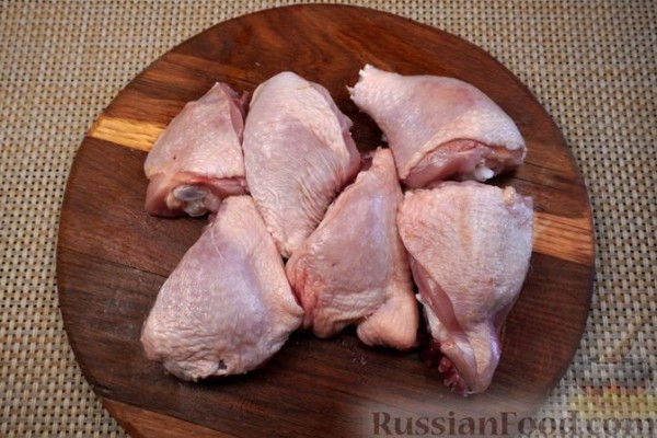 Курица, запечённая с яблоками и болгарским перцем
