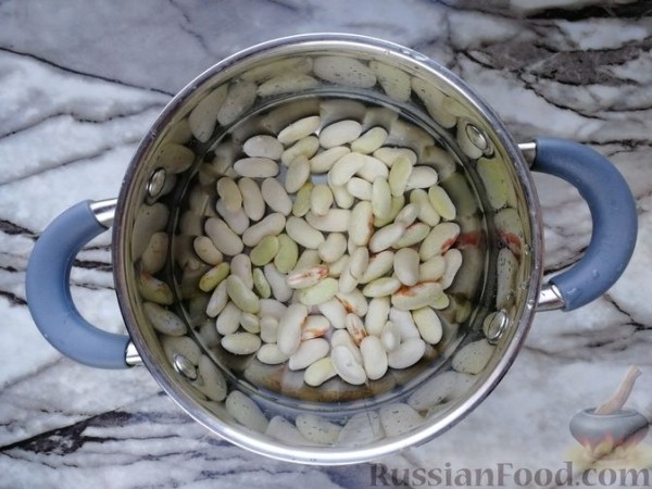 Борщ с краснокочанной капустой, фасолью и кукурузой
