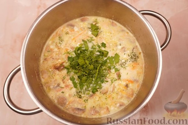 Сырный суп с шампиньонами и брокколи