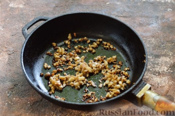 Шампиньоны, запечённые с овощами и сыром