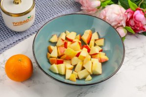 Салат с мандарином, яблоком и апельсином