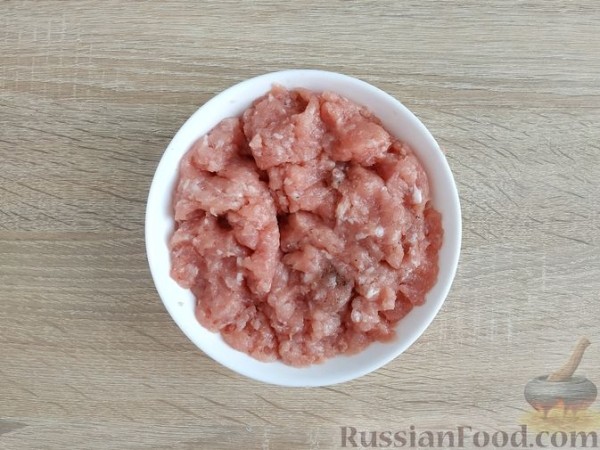Бризоли с мясным фаршем, солёными огурцами и сыром (в духовке)