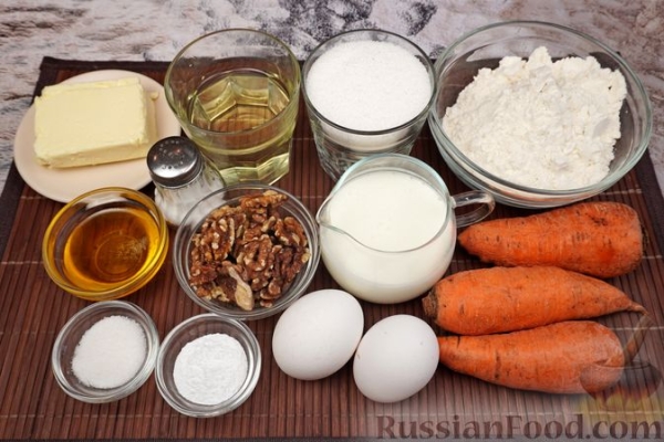 Пирог-перевёртыш на кефире, с морковью и орехами