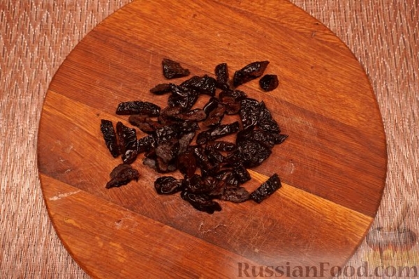 Куриные окорочка, запечённые с апельсином и черносливом
