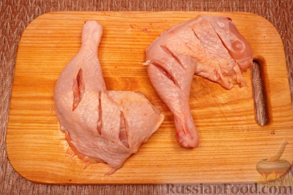 Куриные окорочка, запечённые с апельсином и черносливом
