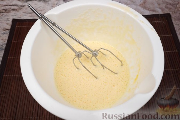 Пирог-перевёртыш на кефире, с морковью и орехами