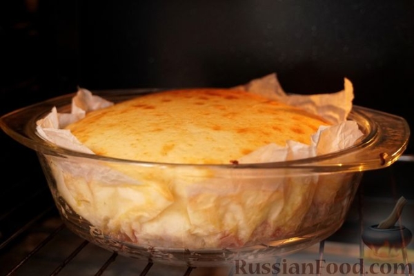 Пирог-перевёртыш на кефире, с морковью и орехами