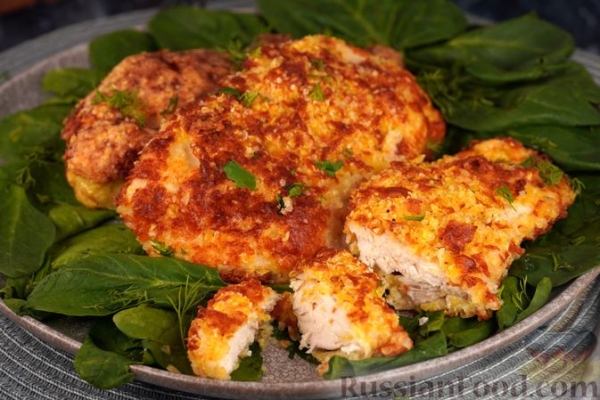 Куриное филе в панировке из сыра и кукурузных хлопьев (в духовке)