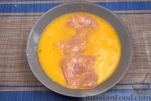 Куриное филе в панировке из сыра и кукурузных хлопьев (в духовке)