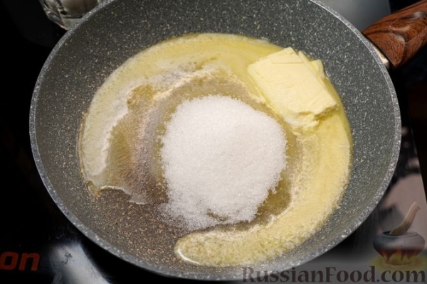 Пирог-перевёртыш на кефире, с морковью и орехами