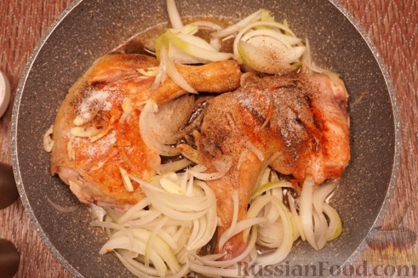 Куриные окорочка, запечённые с апельсином и черносливом