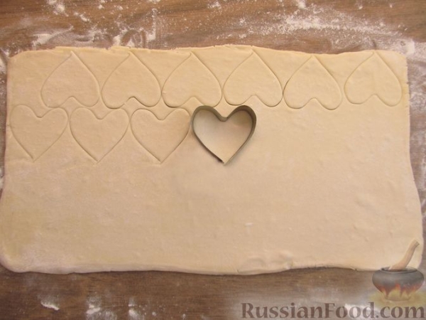 Слоёное печенье "Сердечки" с джемом