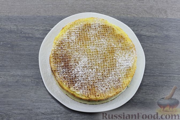Вафельный торт с начинкой из творога, яблок и изюма