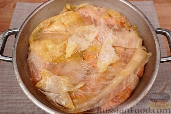 Фаршированная квашеная капуста (голубцы)