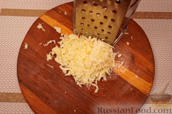 Гнёзда из фарша с грибами и сыром