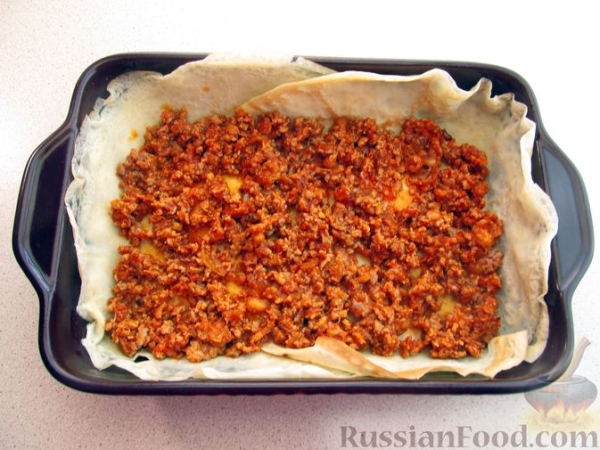Лазанья из блинов, с мясом и сыром