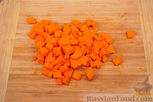 Винегрет с виноградом и орехами