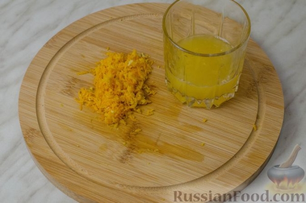Апельсиновый кекс с клюквой и белковой глазурью