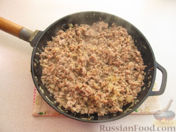 Лазанья из блинов, с мясом и сыром