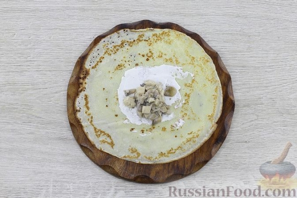 Блинчики с грибами и курицей