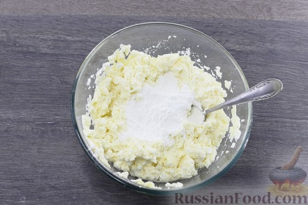 Вафельный торт с начинкой из творога, яблок и изюма