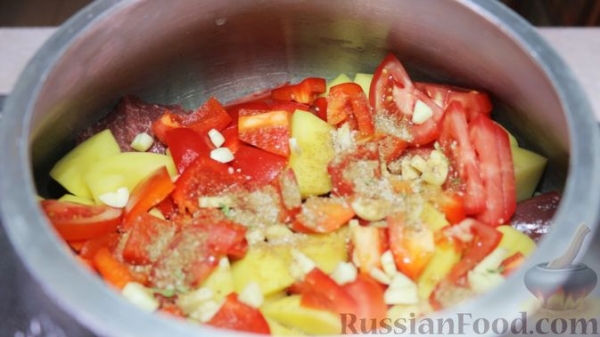 Говядина с овощами в афганском казане