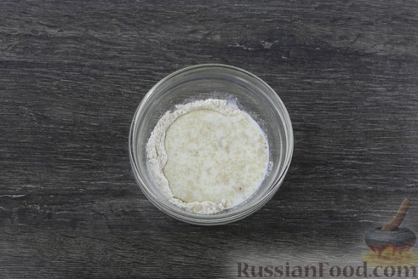 Дрожжевой пирог с куриными желудочками в сметане
