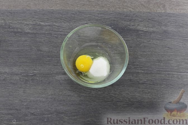 Вафельный торт с начинкой из творога, яблок и изюма