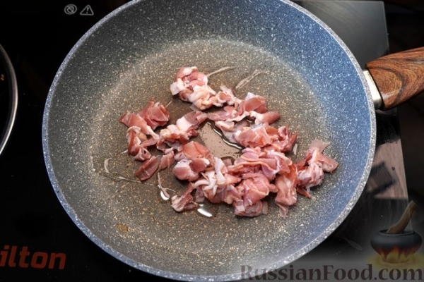 Штрудель с сёмгой, беконом и квашеной капустой