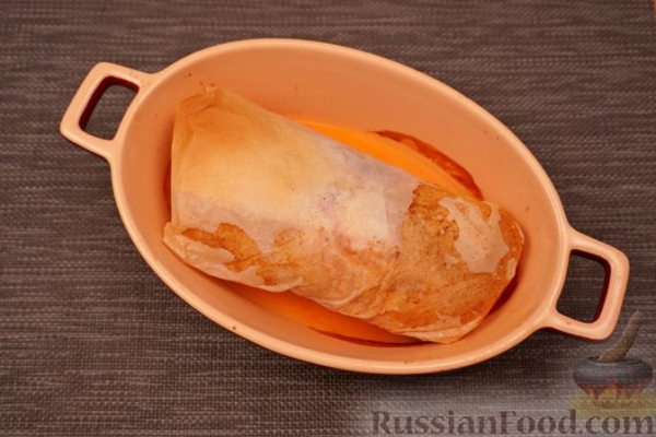 Слоёный салат с курицей, апельсином и морковью по-корейски Слоёный салат с курицей, апельсином и морковью по-корейски