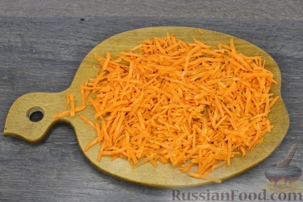 Рулетики из пекинской капусты с сосисками