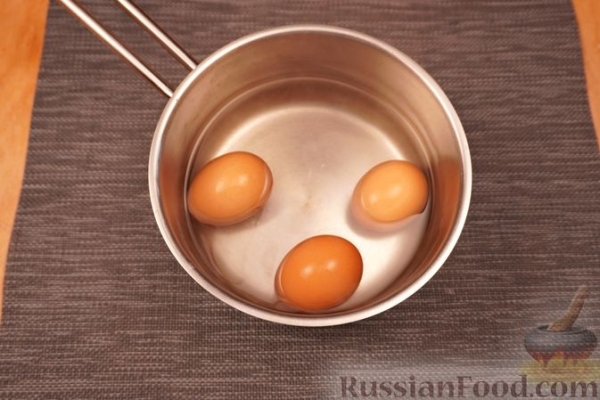 Слоёный салат с курицей, апельсином и морковью по-корейски Слоёный салат с курицей, апельсином и морковью по-корейски