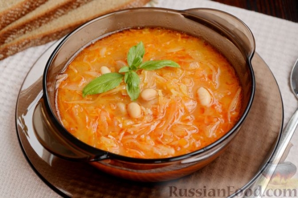 Фасолевый суп с квашеной капустой