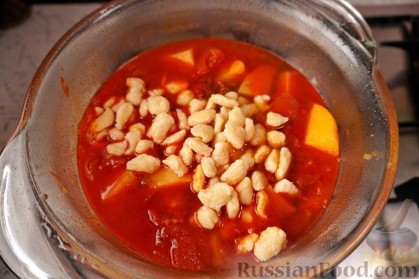 Гуляш с чипетке