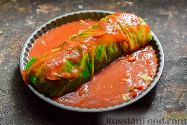 Ленивый голубец, запечённый в томатном соусе