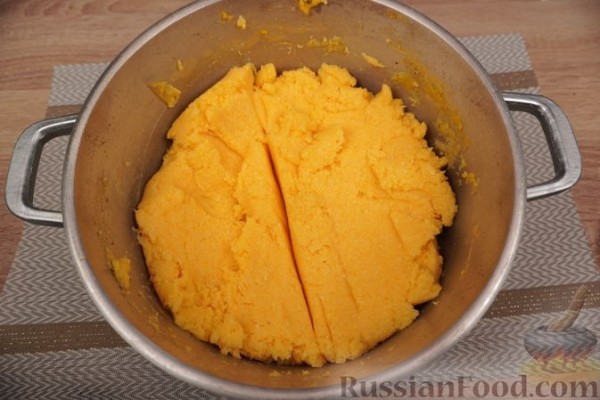 Кукурузная каша, запечённая с творогом